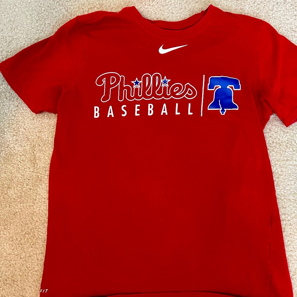 Nike Phillies Shirt